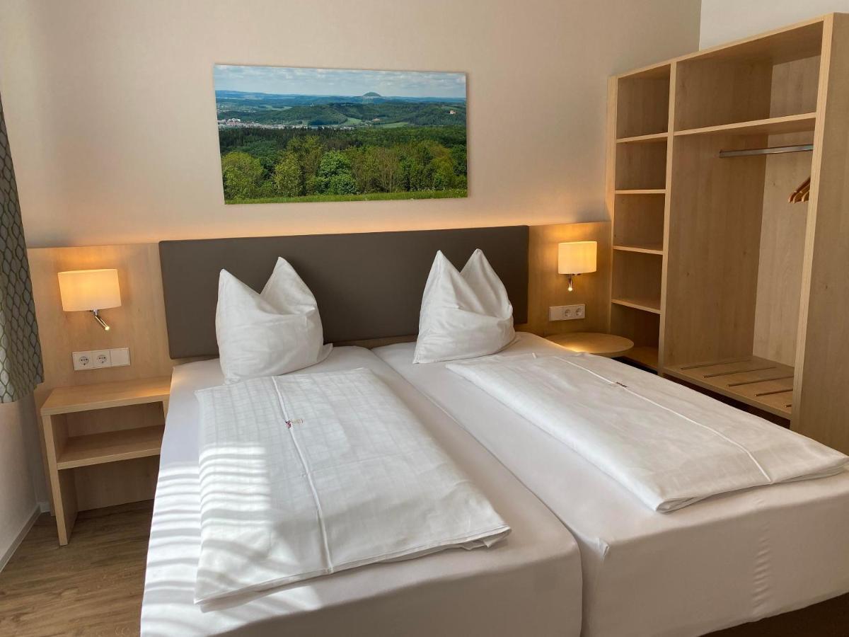 Hotel-Restaurant Und Gaestehaus Loewen Süßen Dış mekan fotoğraf