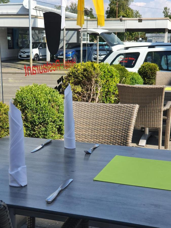 Hotel-Restaurant Und Gaestehaus Loewen Süßen Dış mekan fotoğraf