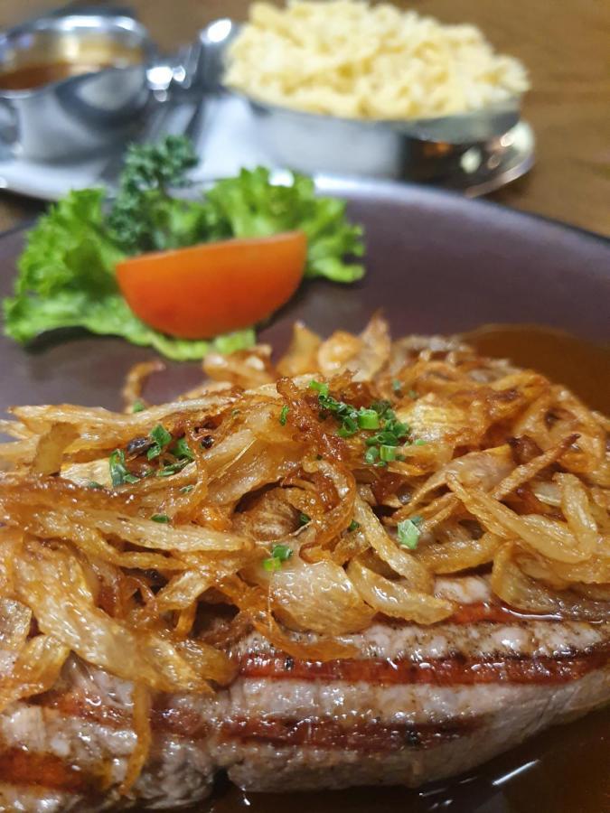 Hotel-Restaurant Und Gaestehaus Loewen Süßen Dış mekan fotoğraf