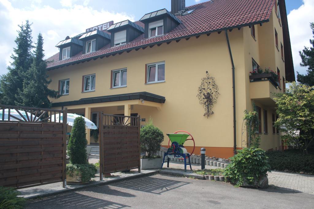 Hotel-Restaurant Und Gaestehaus Loewen Süßen Dış mekan fotoğraf