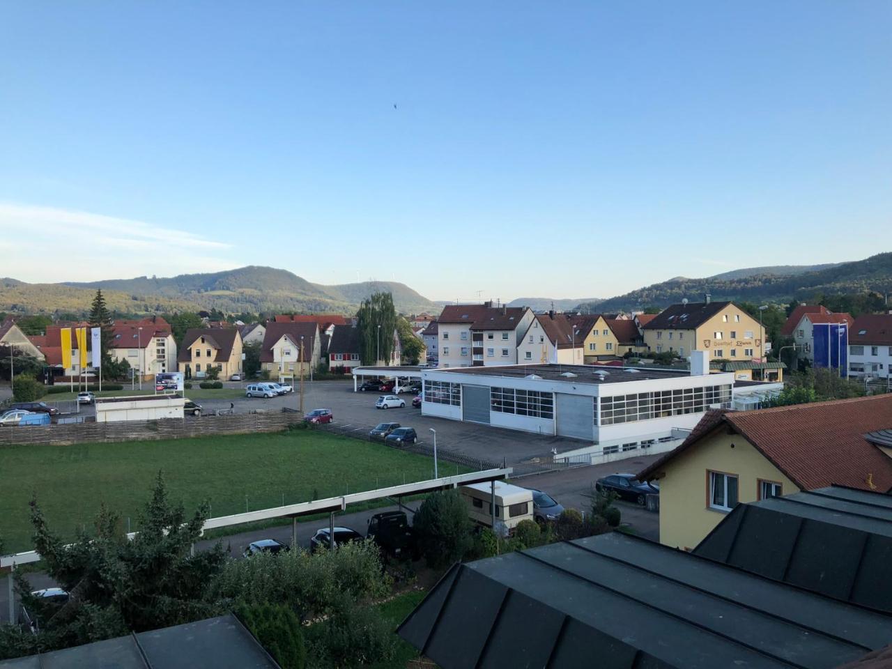 Hotel-Restaurant Und Gaestehaus Loewen Süßen Dış mekan fotoğraf