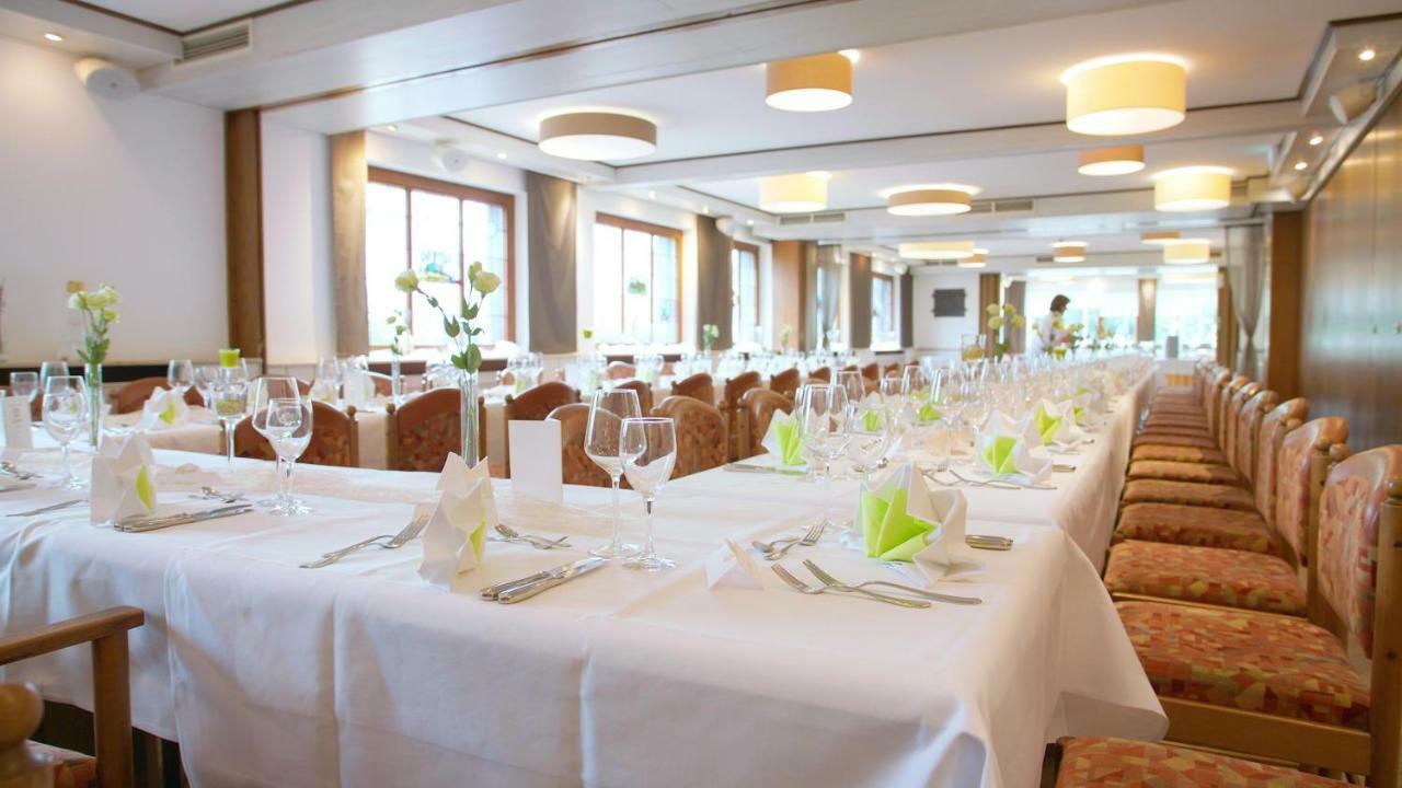 Hotel-Restaurant Und Gaestehaus Loewen Süßen Dış mekan fotoğraf