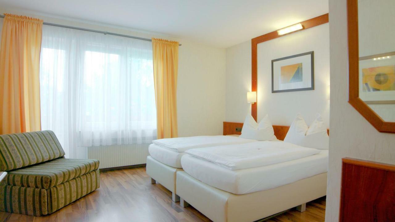 Hotel-Restaurant Und Gaestehaus Loewen Süßen Dış mekan fotoğraf